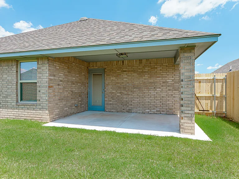 9324 NW 143rd St — Photo 38