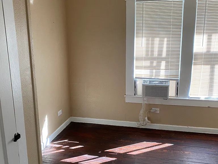 519 E Pine St — Photo 14