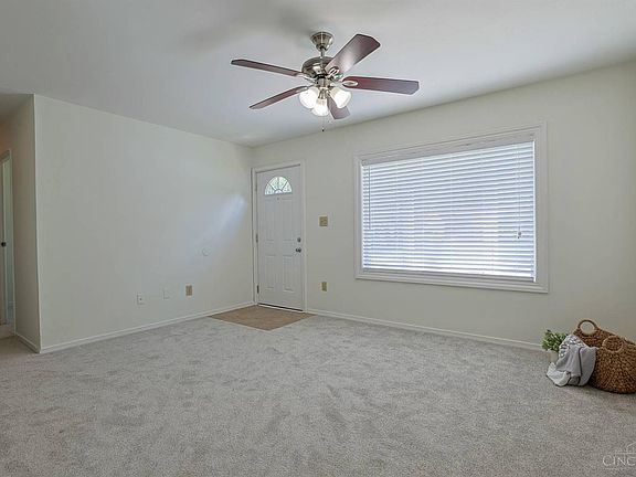5th image of 3186 Laverne Dr