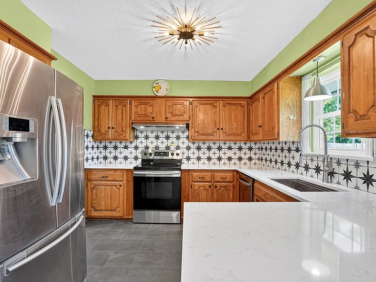 3304 Jim Robison Dr — Photo 11
