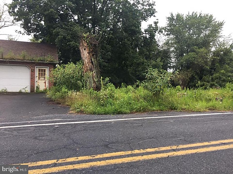 2nd image of 760 Water St