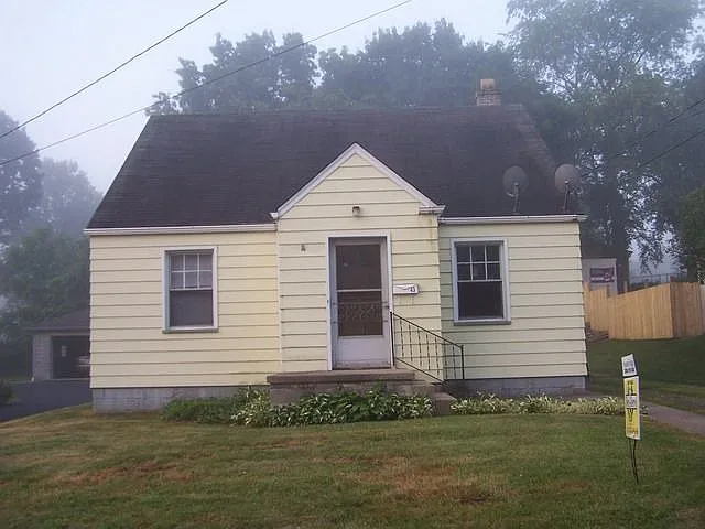 43 E Faith St photo 1