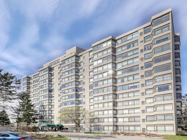 744 Wonderland Rd S #205, London, ON N6K 4K3