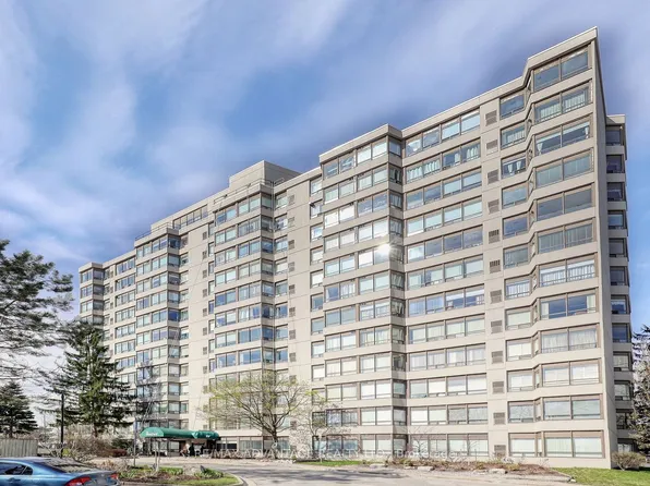 744 Wonderland Rd S #205, London, ON N6K 4K3