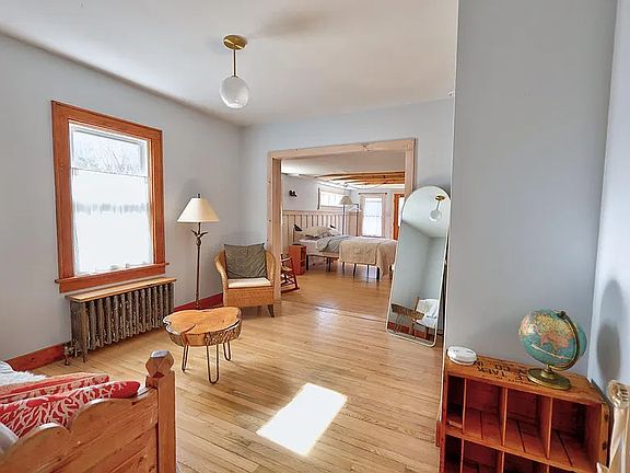 5th image of 825 Union St #1