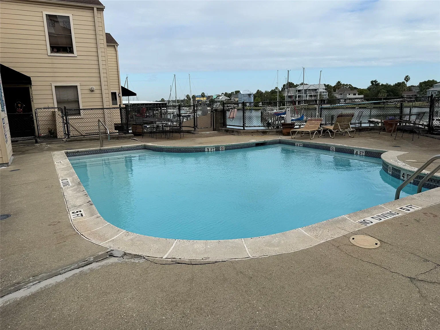 1 bed, 1.0 bath, 642 sqft, $1,200 — Photo 4