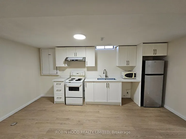 35 Burkwood Cres #BASEMENT — Photo 7