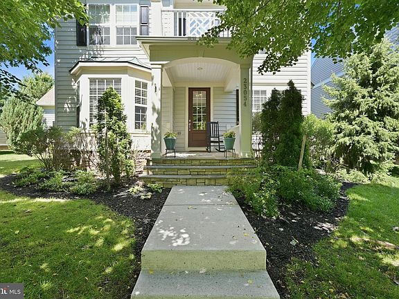 3rd image of 23054 Bronstein Ln