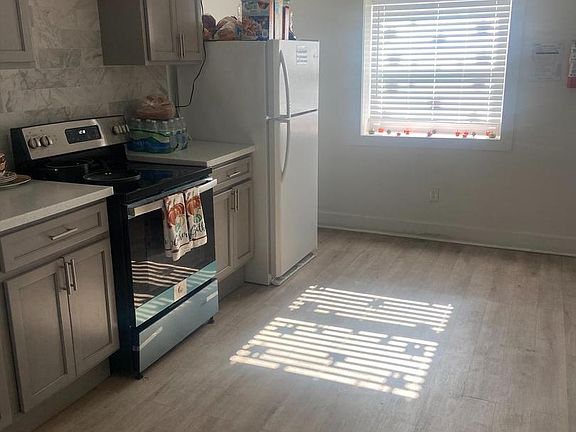 2nd image of 765 E Allegheny Ave
