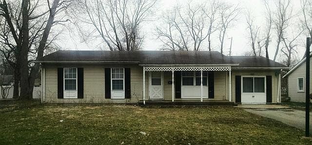 2nd image of 1403 Hedge Rd
