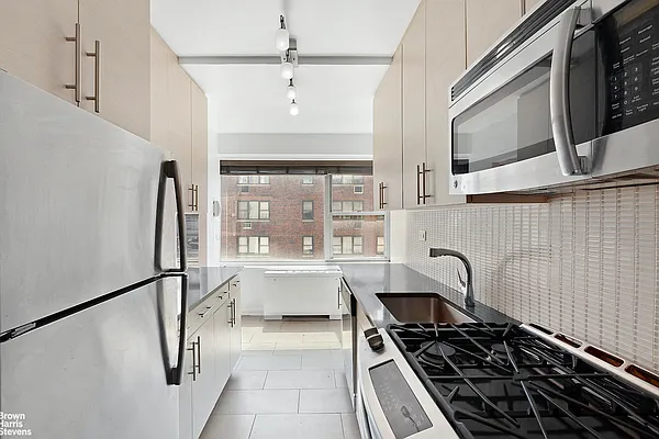 Rented by Brown Harris Stevens | media 9