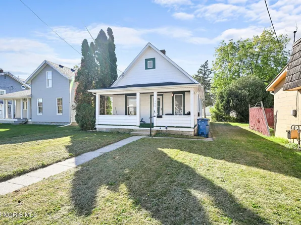 106 E Union St, Walbridge, OH 43465