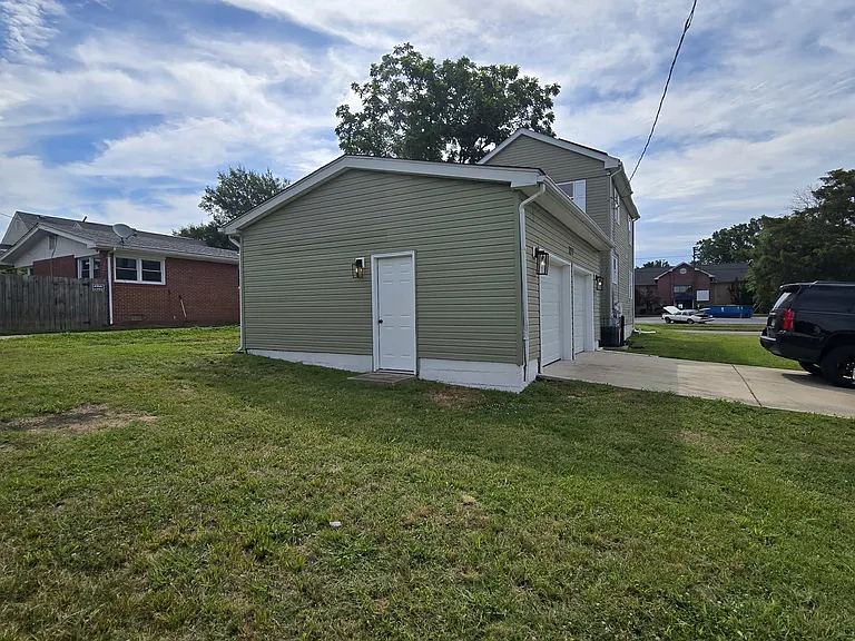 227 Blair Ave — Photo 20