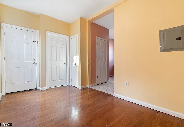 87 Columbia Ave #3 — Photo 8
