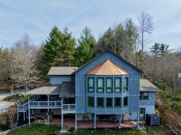 9068 Wildflower Ln, Newland, NC 28657