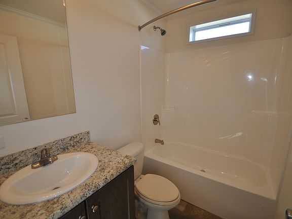 5th image of 71 N Hiawatha Cir