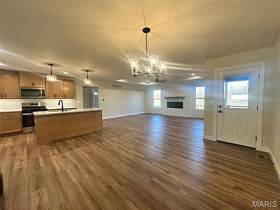 3rd image of 1830 Robins Mill Ct