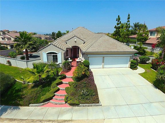 2nd image of 17287 Grove Dr