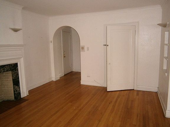 4th image of 1724 W Estes Ave APT 2E