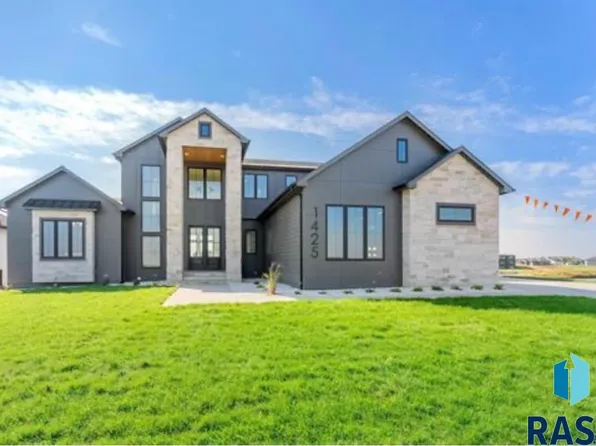 1425 E Nine Mile Ct, Tea, SD 57064