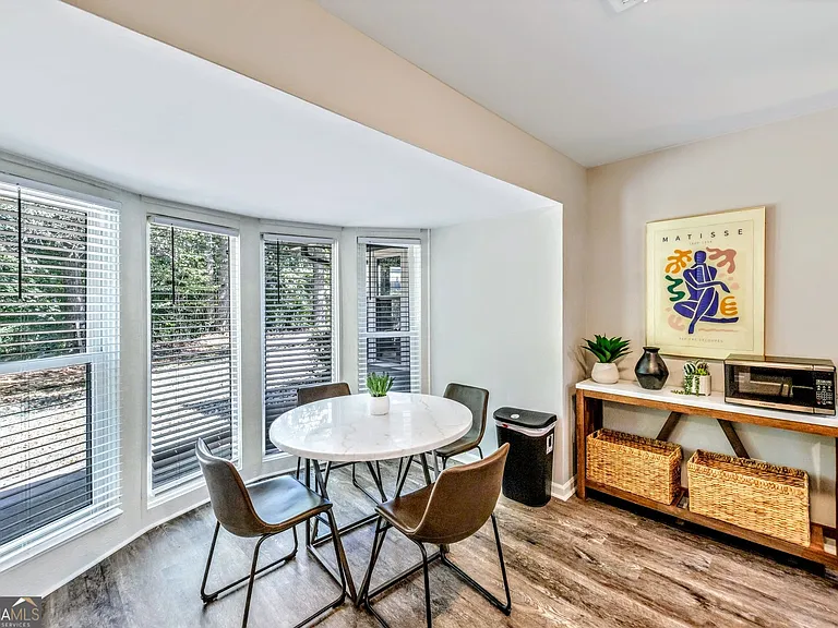 527 Charing Cross Dr — Photo 14