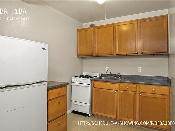 4th image of 1250 N Logan St #401