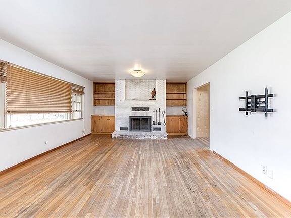 5th image of 2020 Adams St