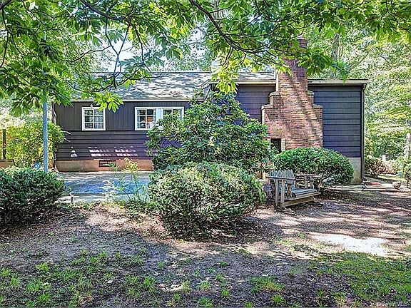 Rear exterior picture of 5 Lynwood Place