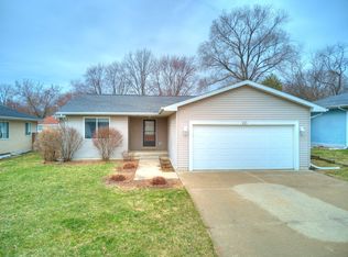 415 Beedle Dr, Ames, IA 50014
