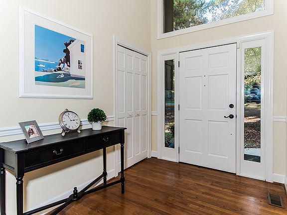 2nd image of 103 Craborchard Pl