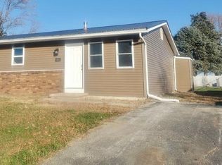 1001 Chateau Dr #1 & 2, Saint Joseph, IL