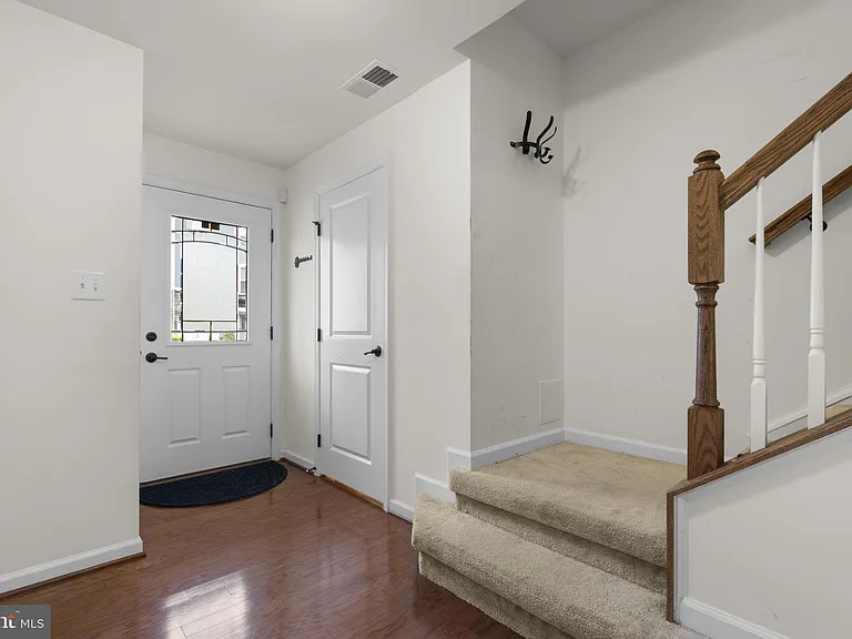 41690 McMonagle Sq — Photo 11