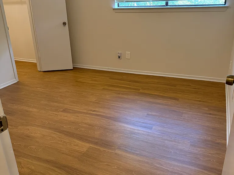 7000 Oak Meadow Cir #C — Photo 14