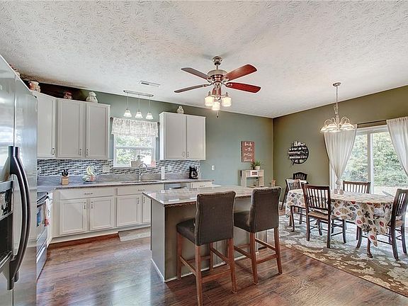 4th image of 5157 Greenside Dr