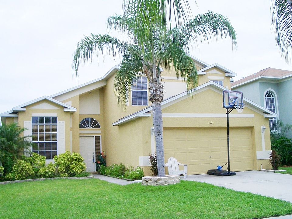 1st image of 1624 Shady Oaks Dr