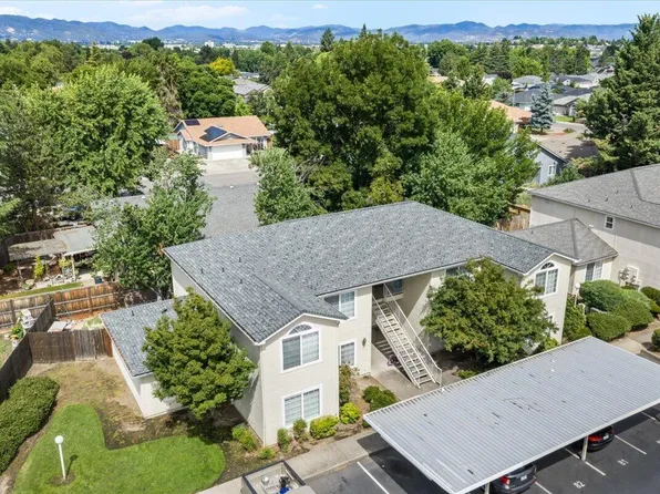 3060 Sheraton Ct, Medford, OR 97504