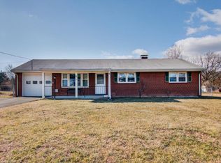 1636 Cliff View Dr, Salem, VA 24153