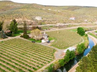980 Clemans Dr, Naches, WA 98937