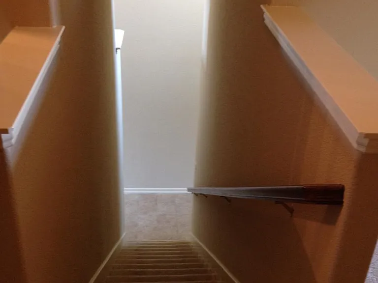 425 Metropolitan Dr — Photo 9