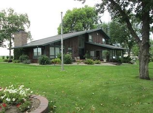 40510 E Long Lake Ln, Saint James, MN 56081