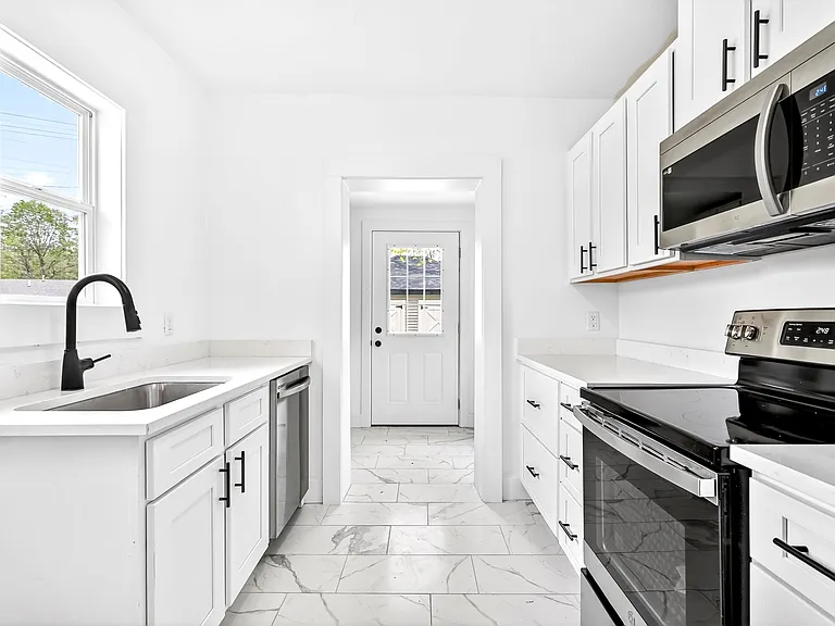 620 S Weller Ave — Photo 14