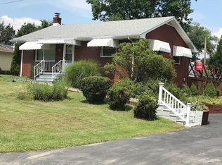 204 Richards Dr, Latrobe, PA 15650
