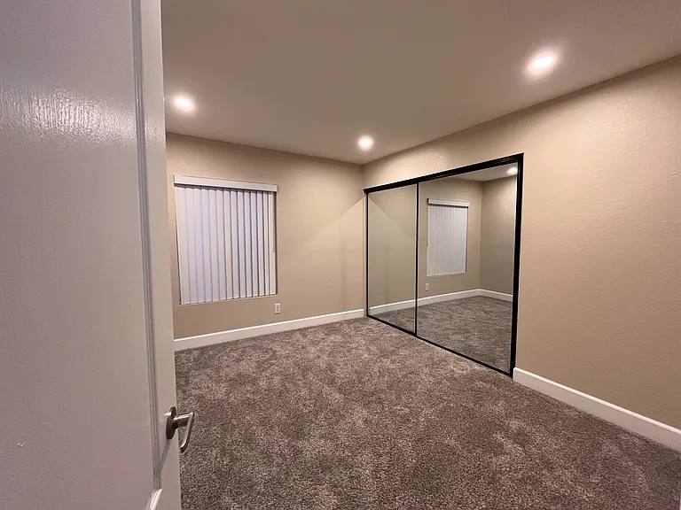 1345 Cabrillo Park Dr #N10 — Photo 17