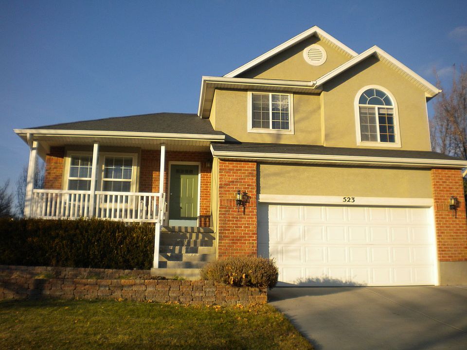 2nd image of 523 E Hidden Cove Ln
