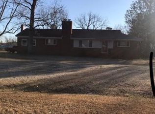 64 3rd St, Bolton, NC 28423