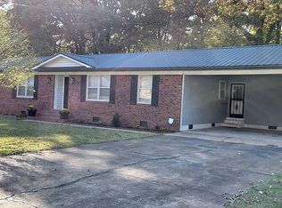 2611 Shepard Dr, Humboldt, TN 38343