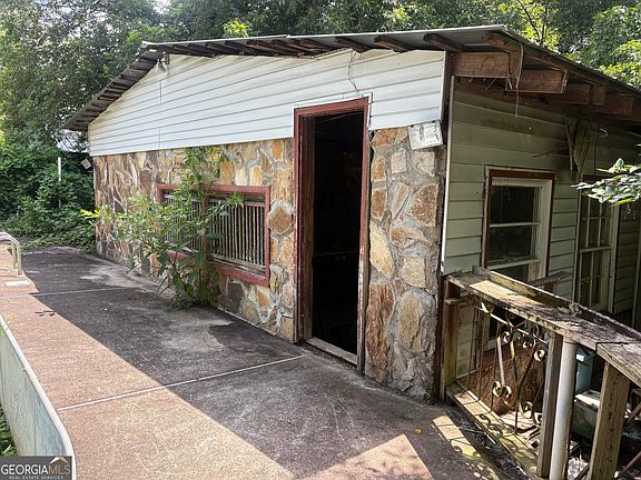3rd image of 171 Carter Cir