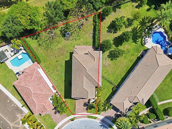 2nd image of 8230 Bergen Peak Terrace
