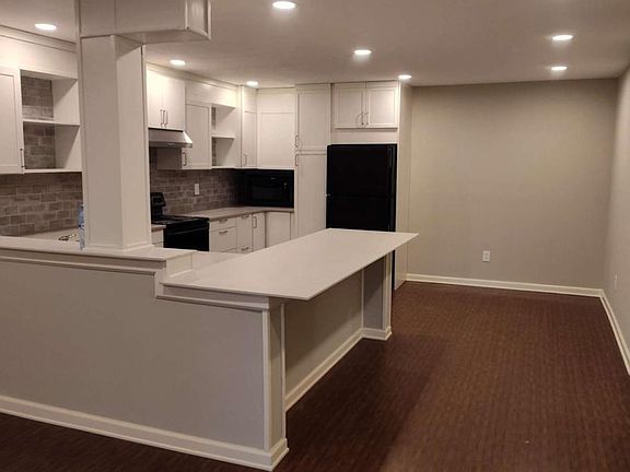 5th image of 3095 Colonial Way APT M