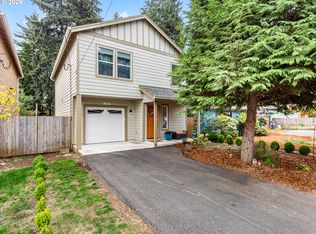12516 SE Madison St, Portland, OR 97233